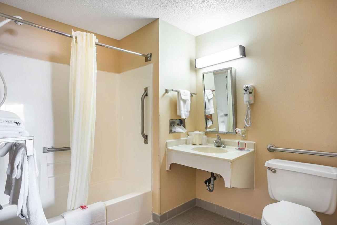 Econo Lodge Princeton Eksteriør bilde