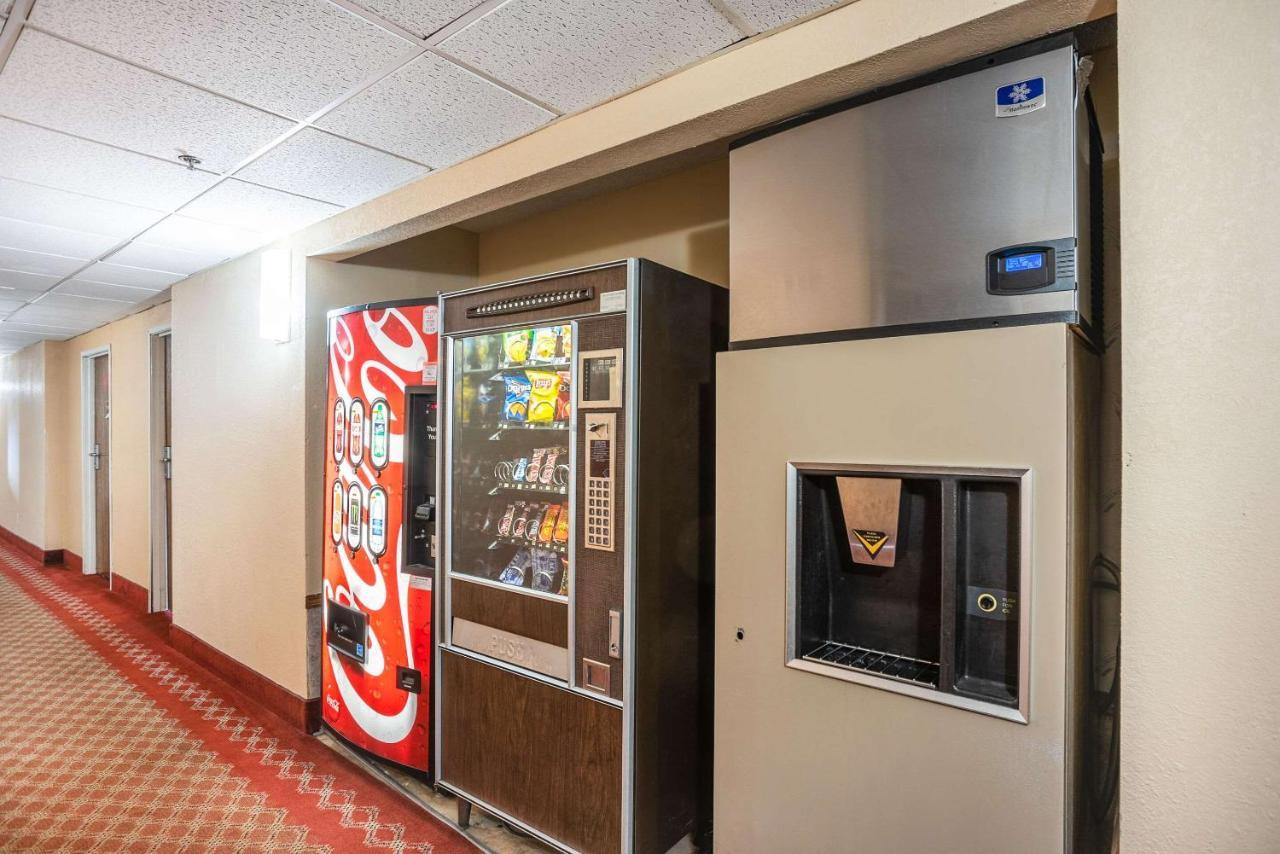 Econo Lodge Princeton Eksteriør bilde