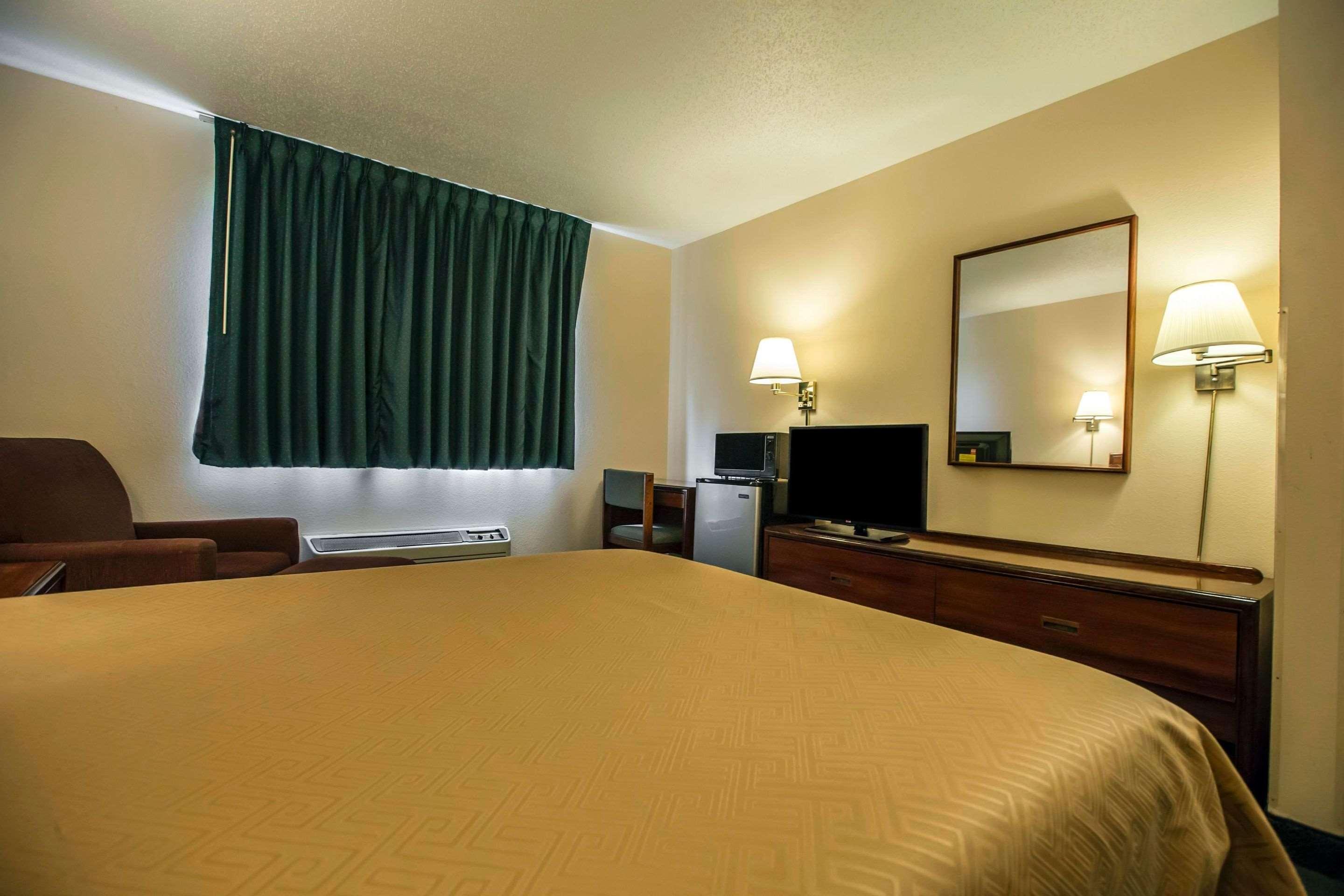 Econo Lodge Princeton Eksteriør bilde